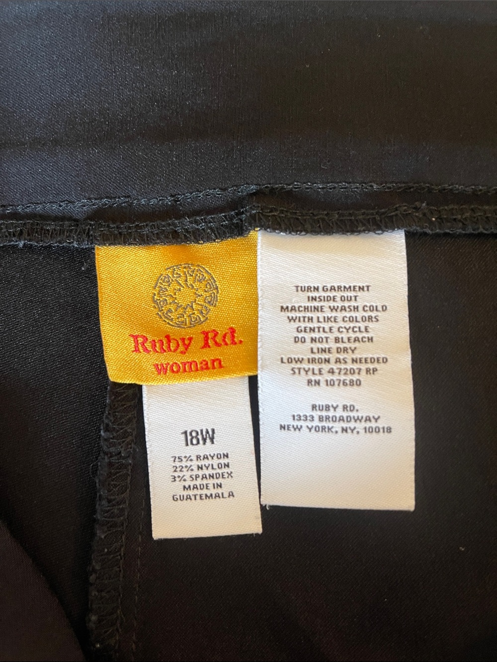 Ruby Rd. Black Mid-Length Bermuda Shorts - Picture 2 of 4